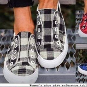 Brand New Plaid Canvas Shoes
